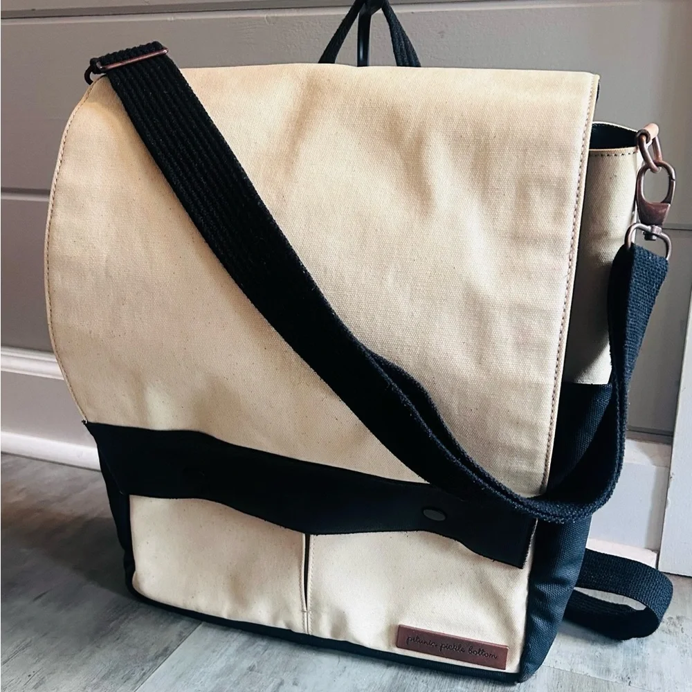 Petunia Pickle Bottom Glazed Pathway Diaper Bag in Birch/Black Unisex